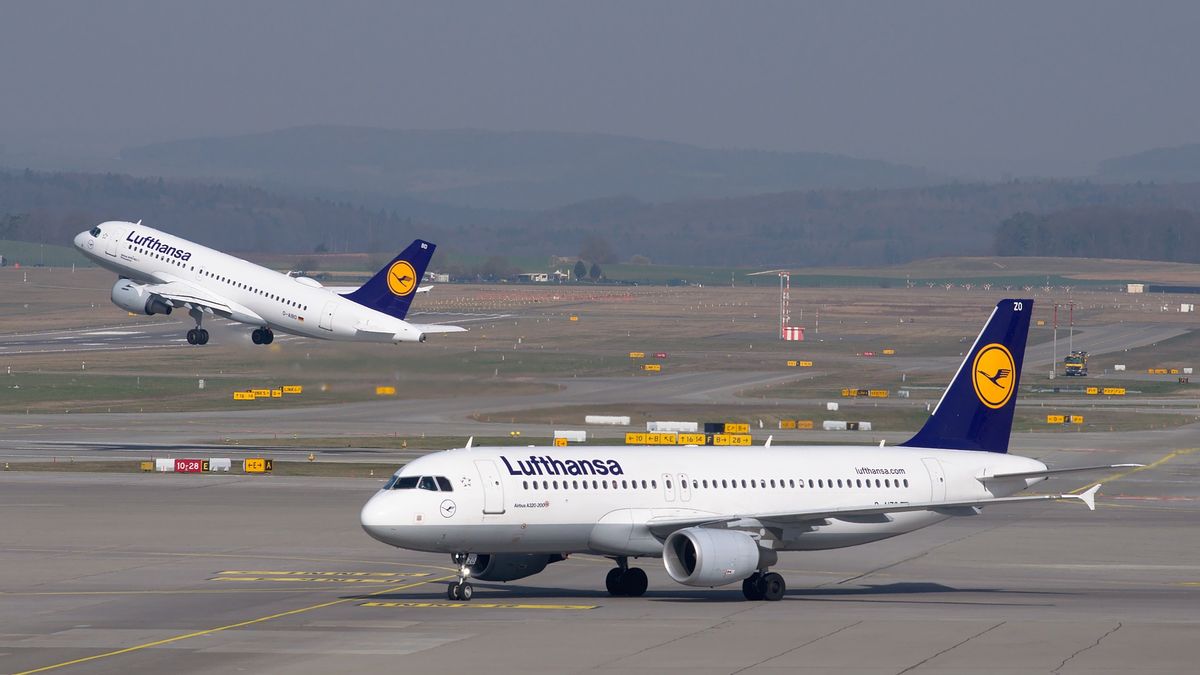 Lidé vyhlíží konec pandemie. Lufthansa hlásí růst prodejů letenek na léto